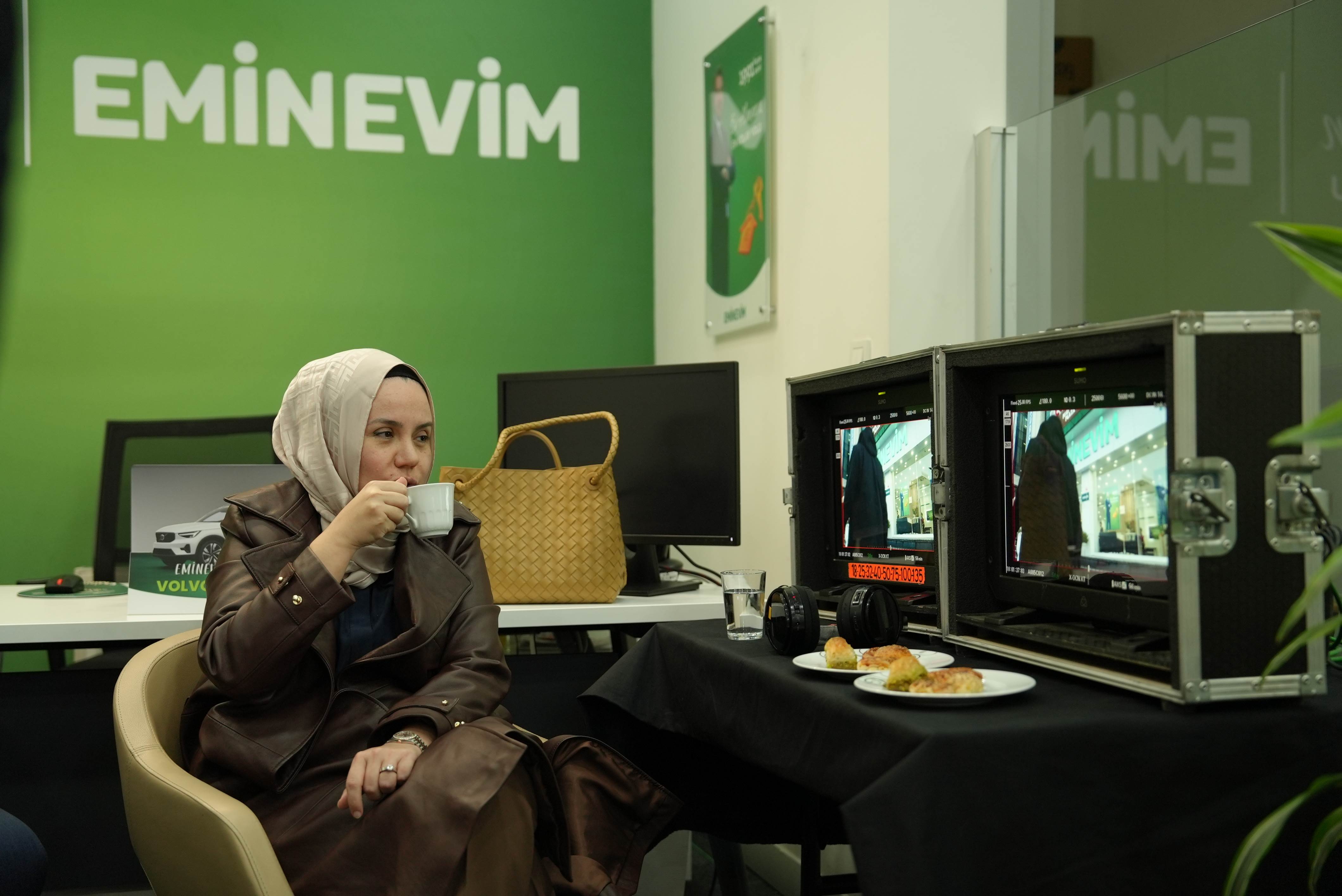 Engin Altan Düzyatan'la "Ev Almanın En Kolay Yolu" Reklam Filmimizin Kamera Arkası