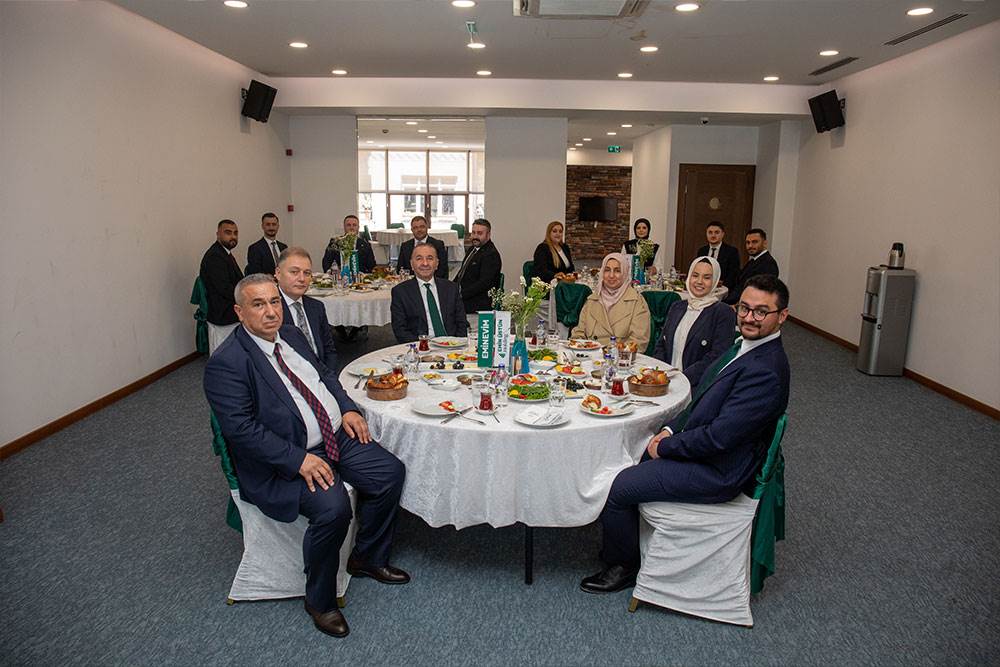 Yönetim Kurulumuzdan Eyüp Sultan Türbesi ve İstanbul Şubelerine Ziyaret