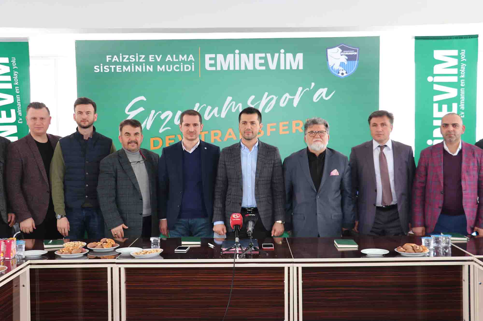 Eminevim'den Erzurumspor'a destek